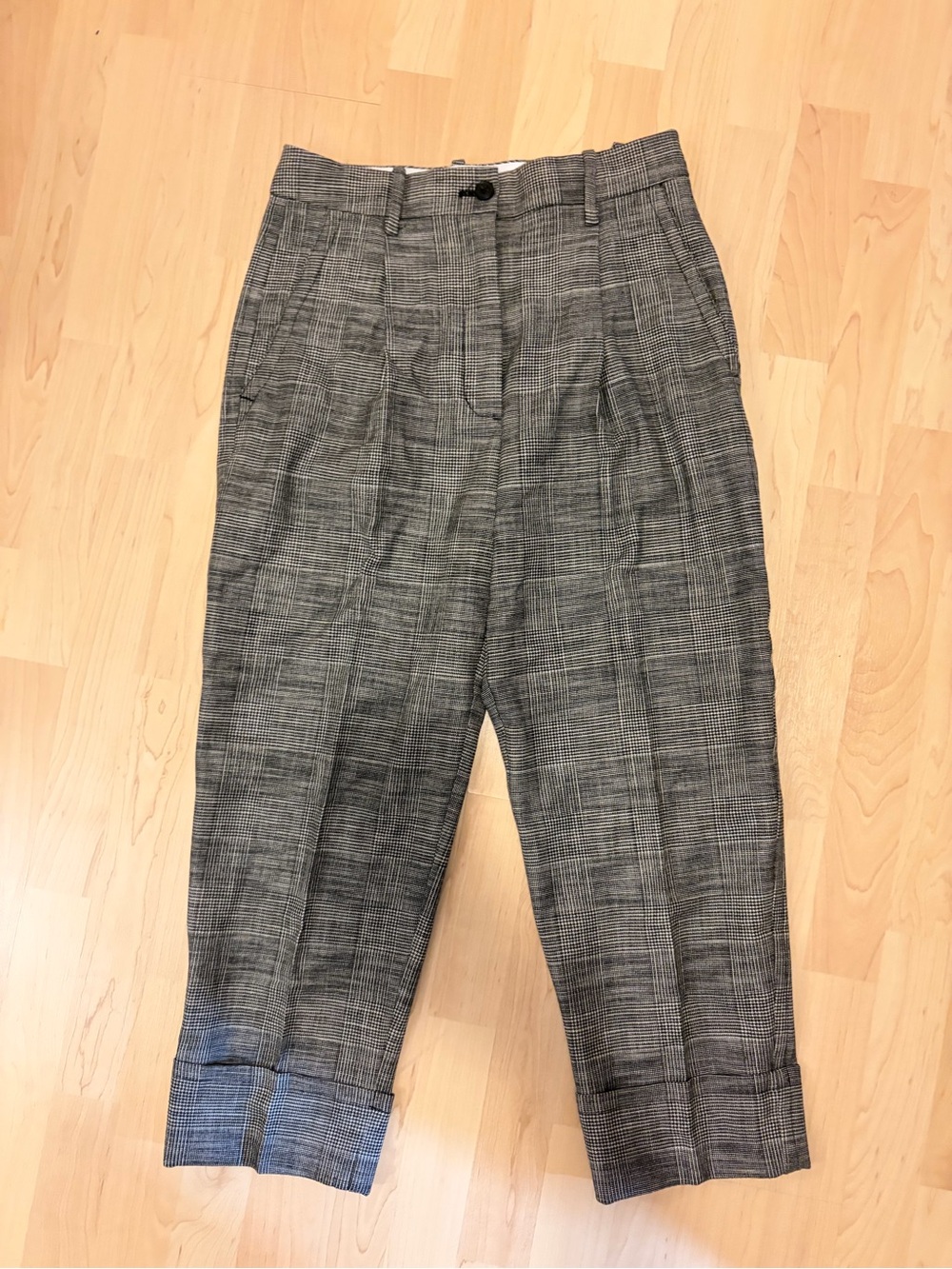 Aritzia Cropped Plaid Pants